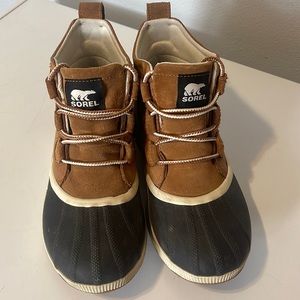 Womens “out n about” classic Sorel boots